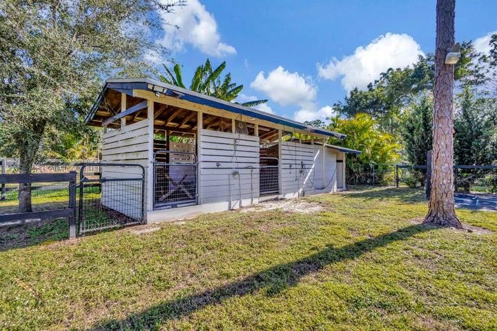 For Sale: $850,000 (4 beds, 3 baths, 2513 Square Feet)