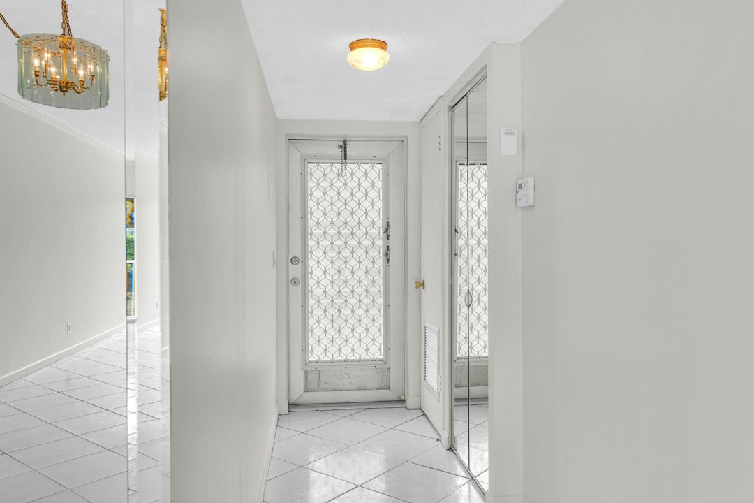 En Venta: $499,900 (2 camas, 2 baños, 1000 Pies cuadrados)