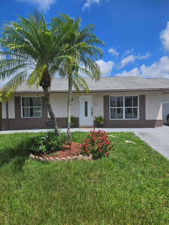 For Sale: $650,000 (3 beds, 2 baths, 1706 Square Feet)