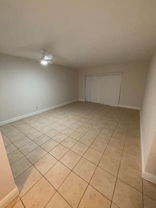 For Rent: $1,500 (1 beds, 1 baths, 723 Square Feet)