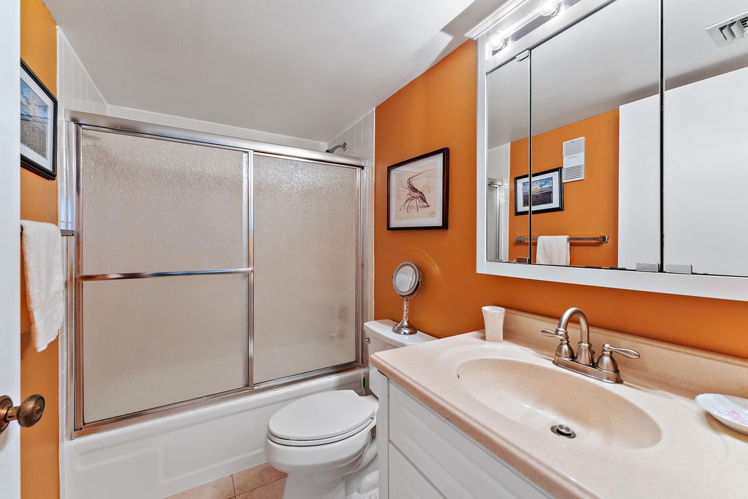 For Sale: $467,000 (2 beds, 2 baths, 1183 Square Feet)