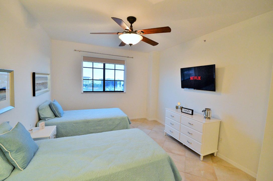 For Rent: $4,500 (2 beds, 2 baths, 1080 Square Feet)