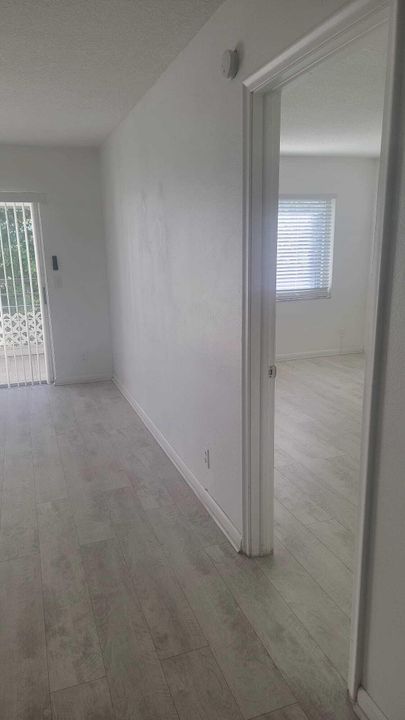 For Rent: $1,600 (1 beds, 1 baths, 797 Square Feet)