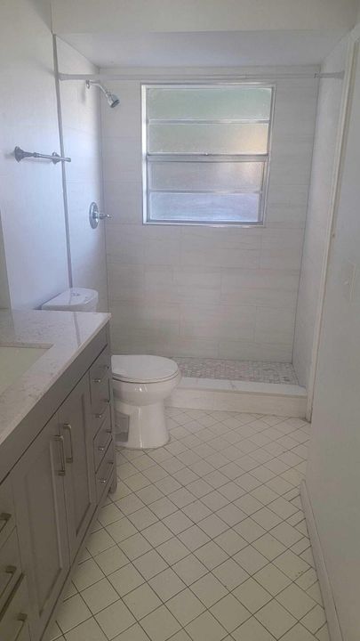 For Rent: $1,600 (1 beds, 1 baths, 797 Square Feet)