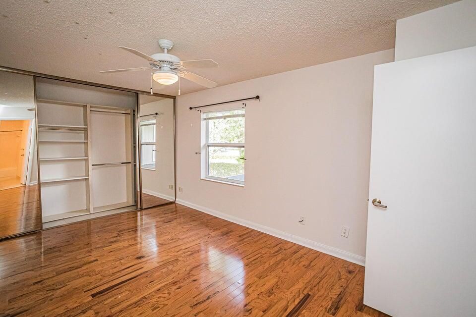 For Rent: $2,100 (2 beds, 2 baths, 1374 Square Feet)