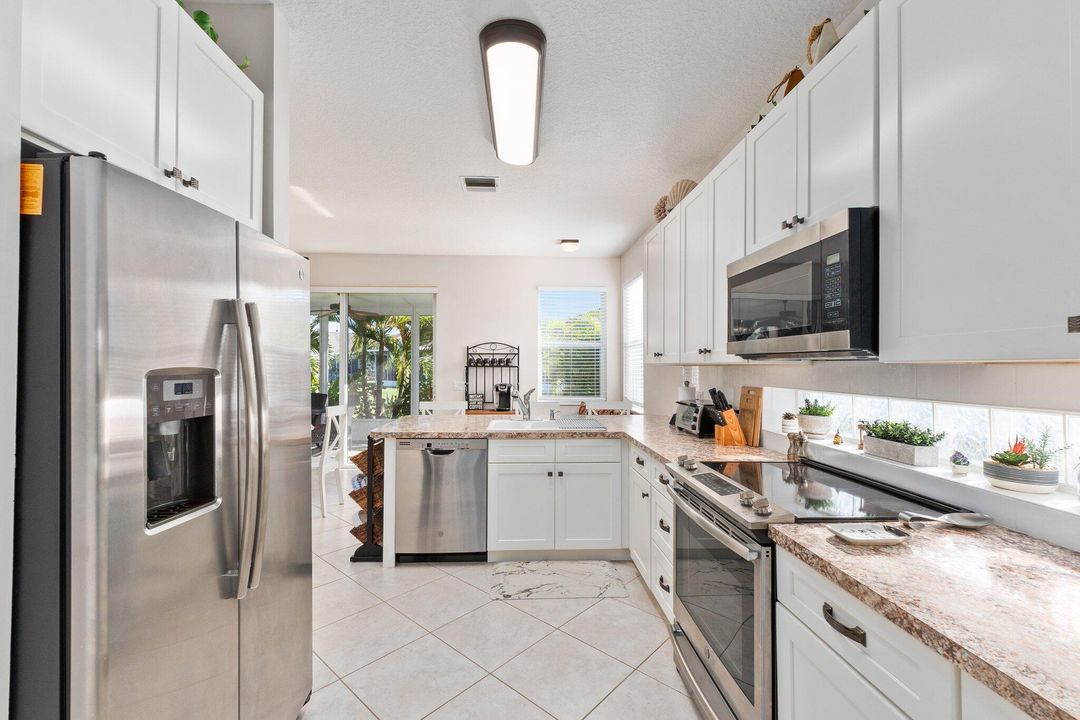 For Sale: $309,000 (2 beds, 2 baths, 1573 Square Feet)