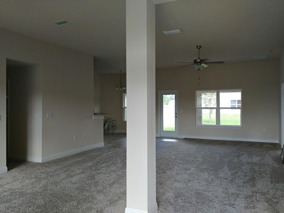 For Rent: $2,950 (4 beds, 3 baths, 2305 Square Feet)