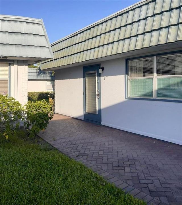 En Venta: $250,000 (2 camas, 2 baños, 880 Pies cuadrados)