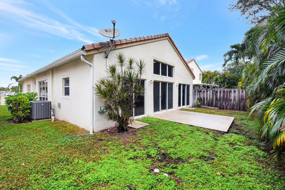 For Sale: $505,000 (3 beds, 2 baths, 1649 Square Feet)