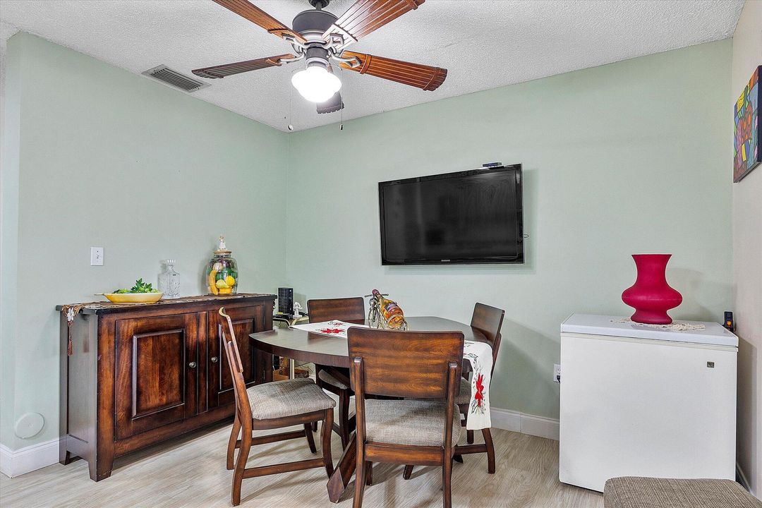 For Sale: $435,000 (3 beds, 2 baths, 1462 Square Feet)