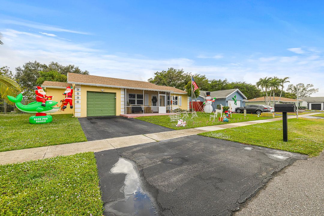 For Sale: $515,000 (3 beds, 2 baths, 1729 Square Feet)