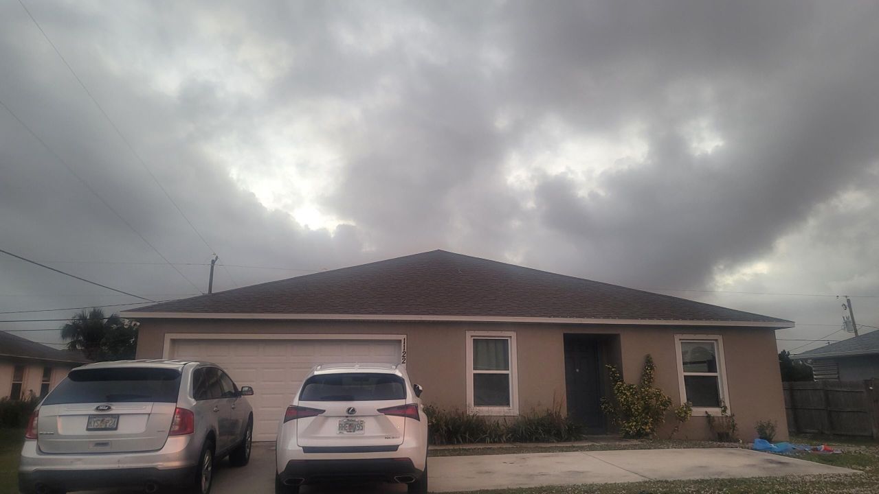 For Sale: $399,900 (4 beds, 2 baths, 1806 Square Feet)