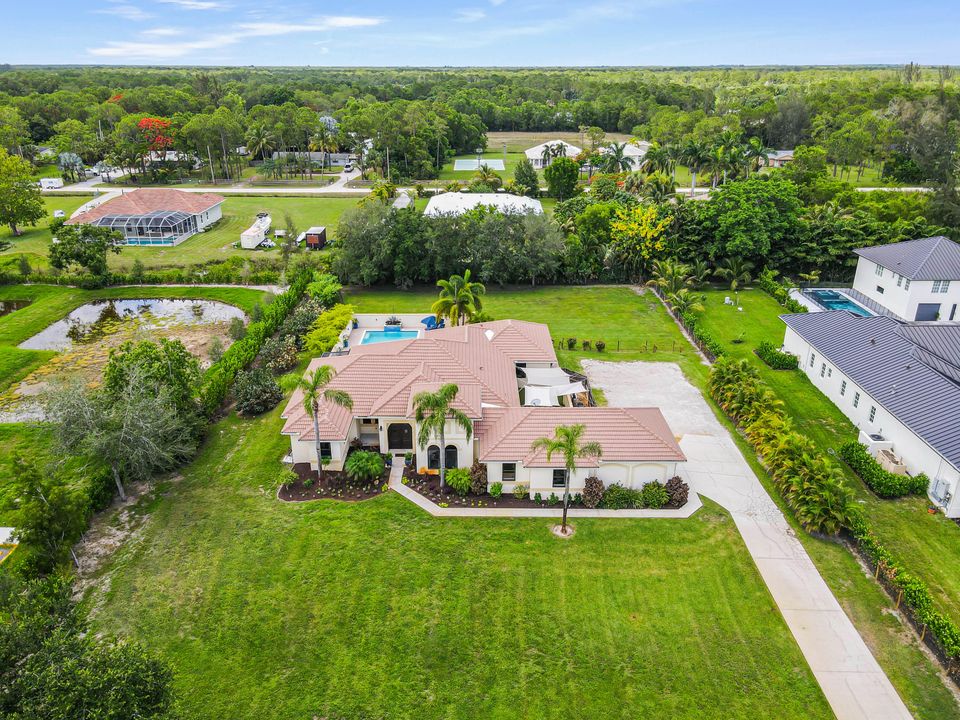 For Sale: $1,295,000 (4 beds, 2 baths, 2726 Square Feet)