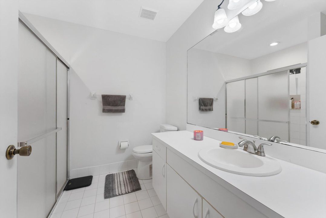 For Sale: $525,000 (3 beds, 2 baths, 1259 Square Feet)