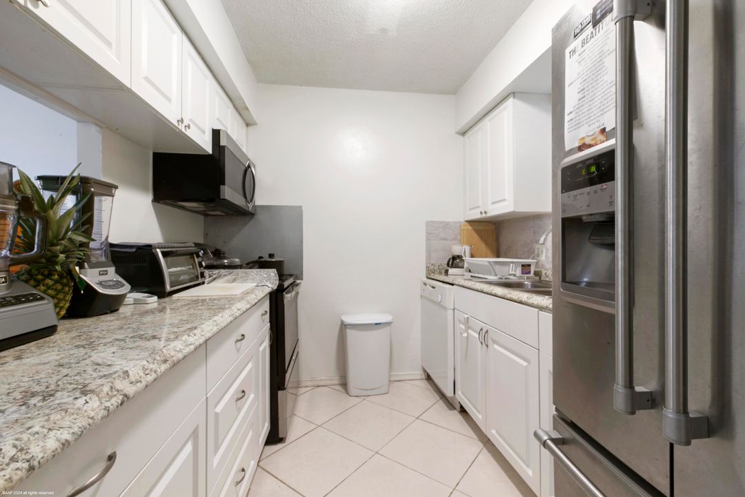 For Sale: $169,000 (2 beds, 2 baths, 1048 Square Feet)