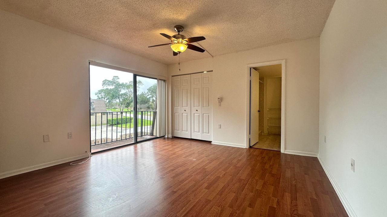 For Rent: $2,100 (2 beds, 2 baths, 1236 Square Feet)