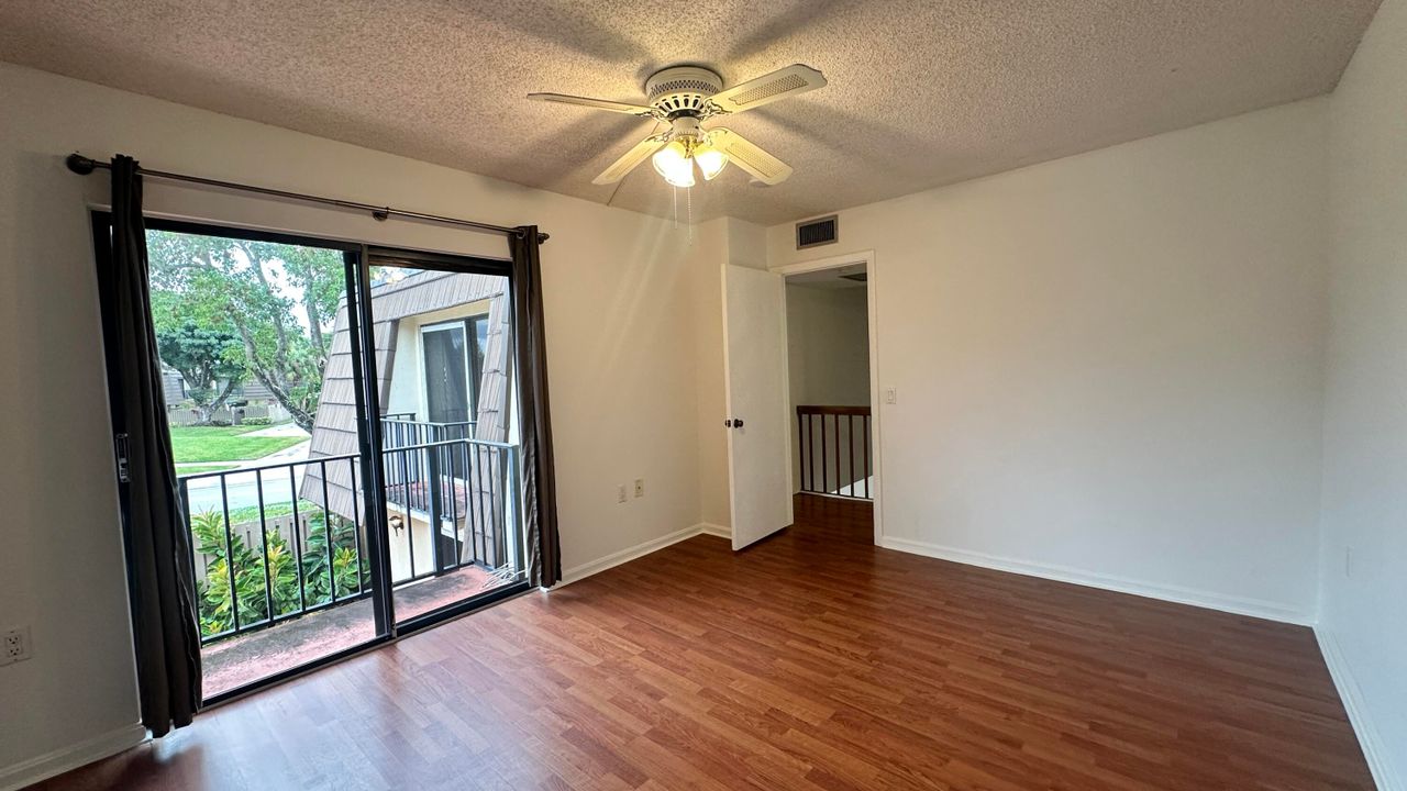 For Rent: $2,100 (2 beds, 2 baths, 1236 Square Feet)