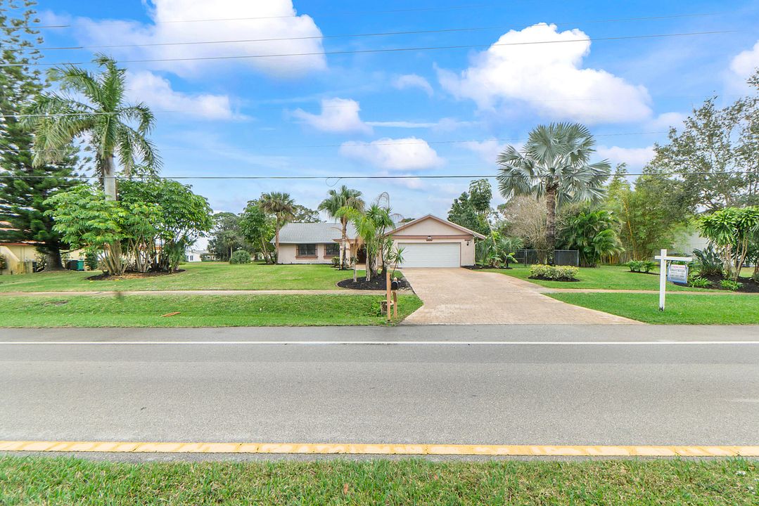 For Sale: $464,900 (3 beds, 2 baths, 1733 Square Feet)