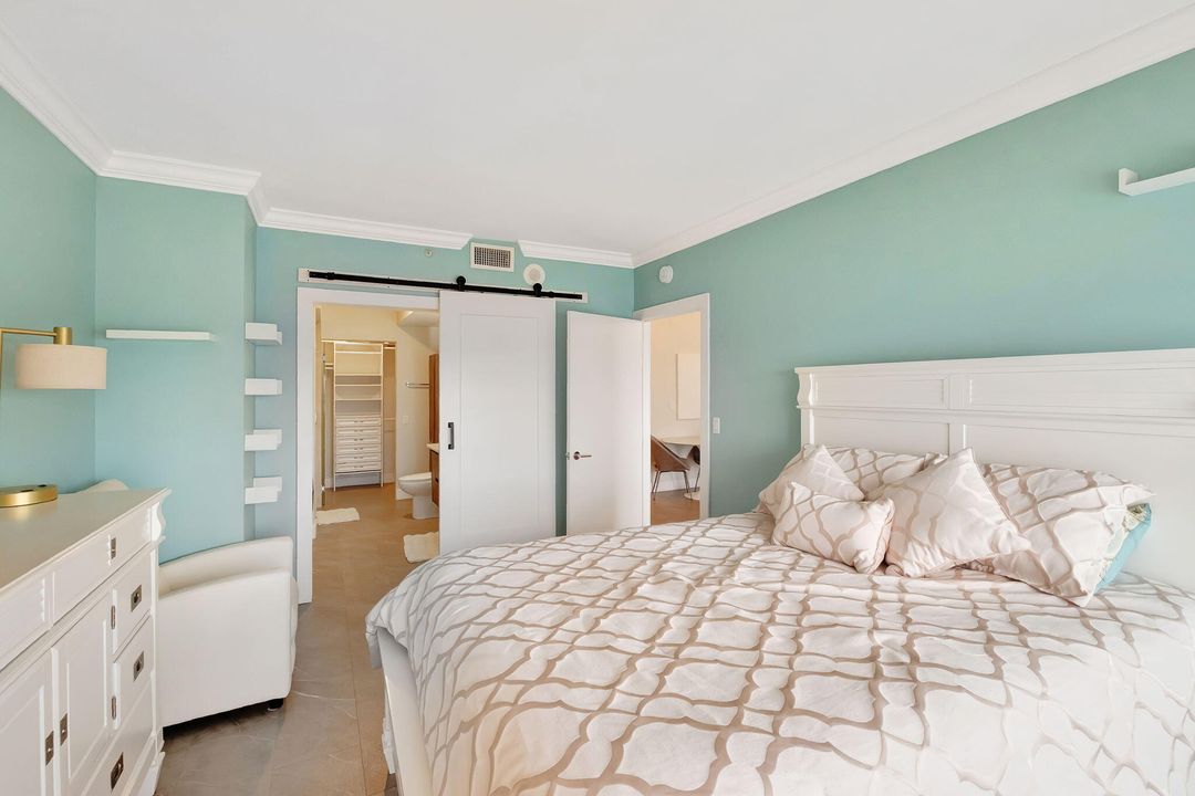 For Sale: $799,000 (1 beds, 1 baths, 808 Square Feet)