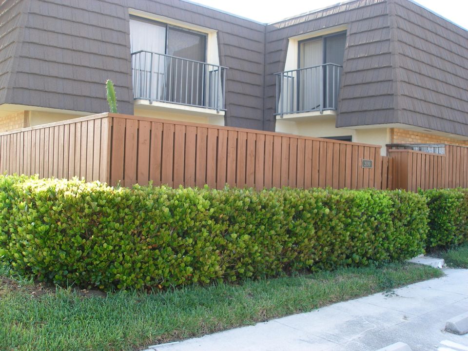 For Rent: $2,500 (2 beds, 2 baths, 1188 Square Feet)