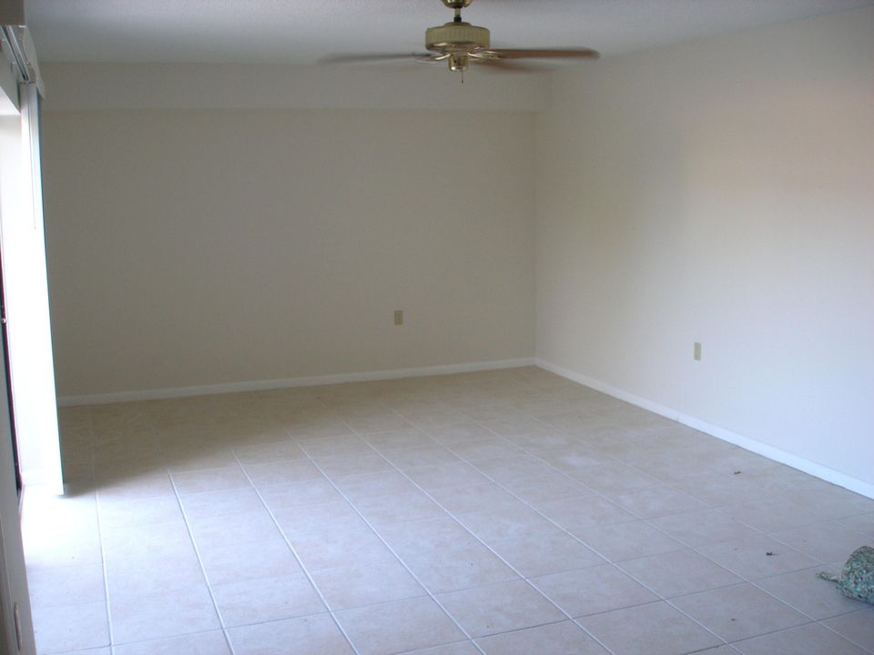 For Rent: $2,500 (2 beds, 2 baths, 1188 Square Feet)