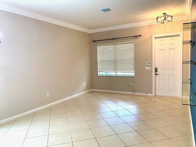 For Rent: $3,500 (3 beds, 2 baths, 1724 Square Feet)