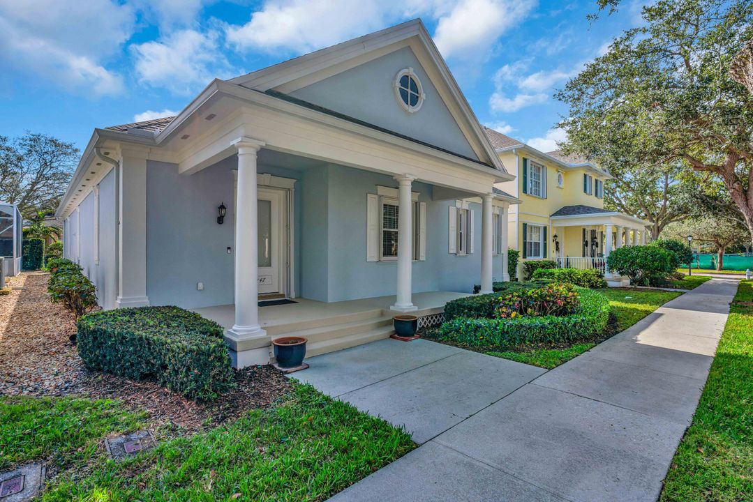 For Sale: $960,000 (3 beds, 2 baths, 2008 Square Feet)