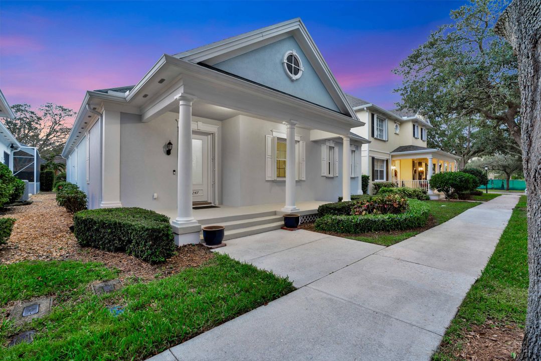 For Sale: $960,000 (3 beds, 2 baths, 2008 Square Feet)