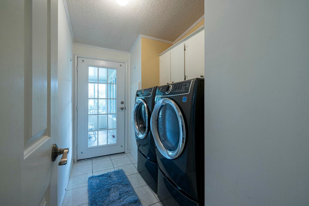 For Sale: $229,000 (2 beds, 2 baths, 1622 Square Feet)