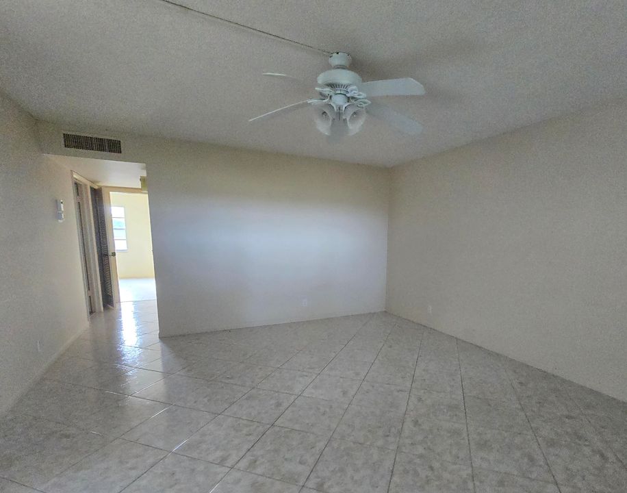 En Venta: $99,450 (2 camas, 2 baños, 907 Pies cuadrados)