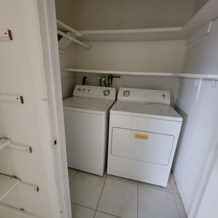 En Venta: $99,450 (2 camas, 2 baños, 907 Pies cuadrados)