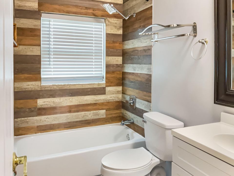 For Sale: $563,000 (3 beds, 2 baths, 1715 Square Feet)