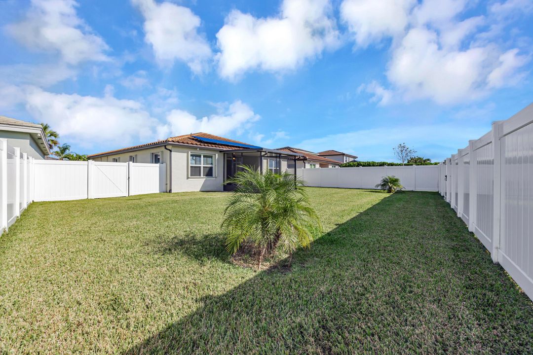 For Sale: $420,000 (3 beds, 2 baths, 1649 Square Feet)