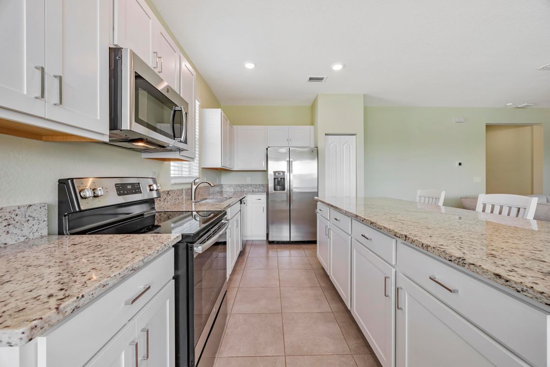 For Sale: $420,000 (3 beds, 2 baths, 1649 Square Feet)