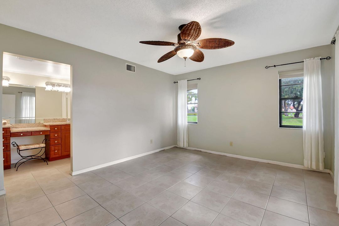 For Sale: $275,000 (2 beds, 2 baths, 1335 Square Feet)