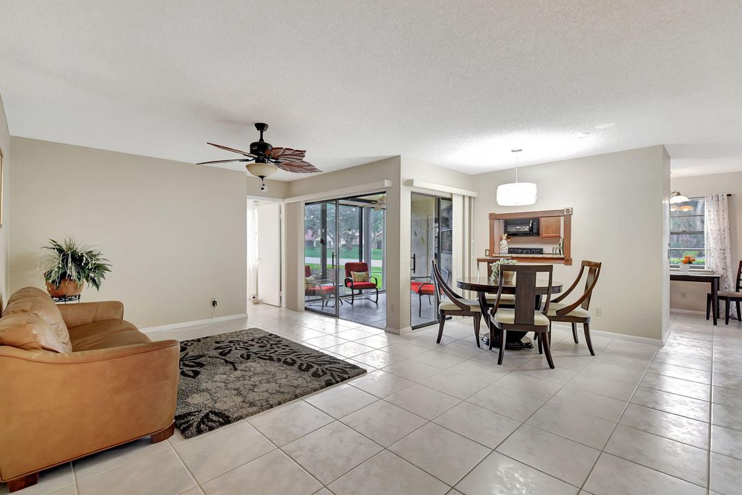 For Sale: $275,000 (2 beds, 2 baths, 1335 Square Feet)