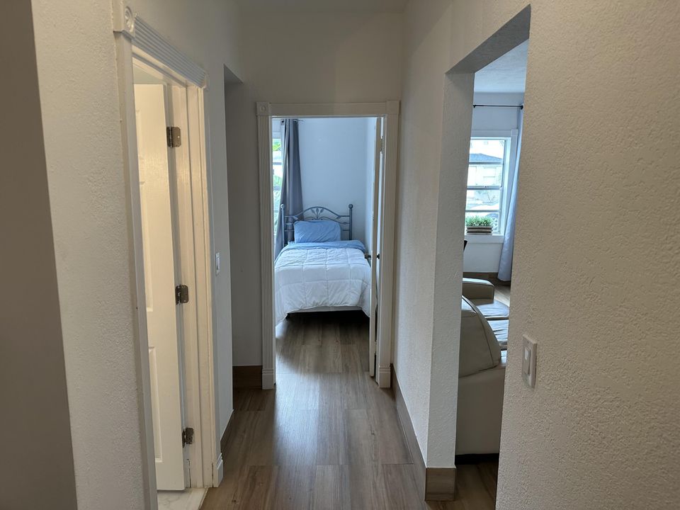 For Rent: $2,500 (2 beds, 2 baths, 1120 Square Feet)