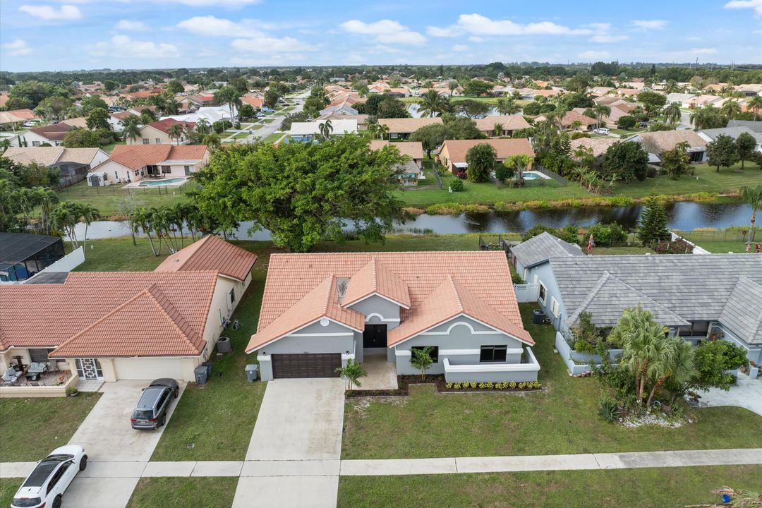 For Sale: $725,000 (4 beds, 2 baths, 2231 Square Feet)