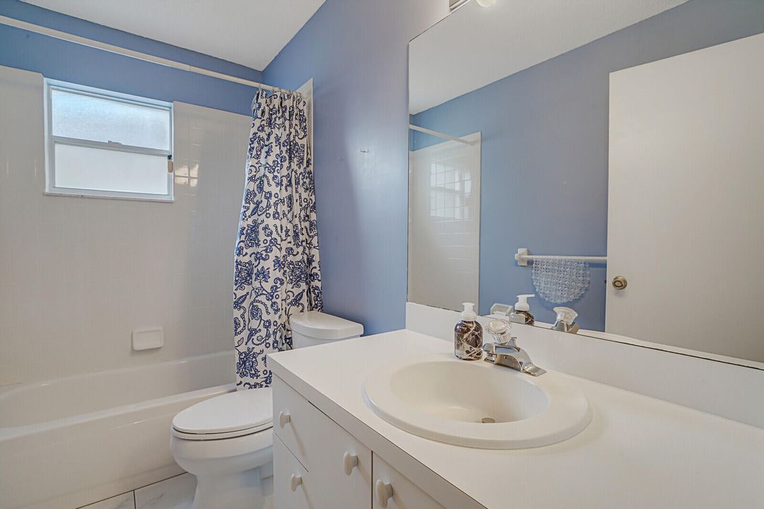 For Sale: $479,900 (3 beds, 2 baths, 1585 Square Feet)