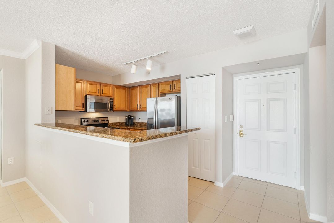 For Rent: $3,800 (2 beds, 2 baths, 1334 Square Feet)