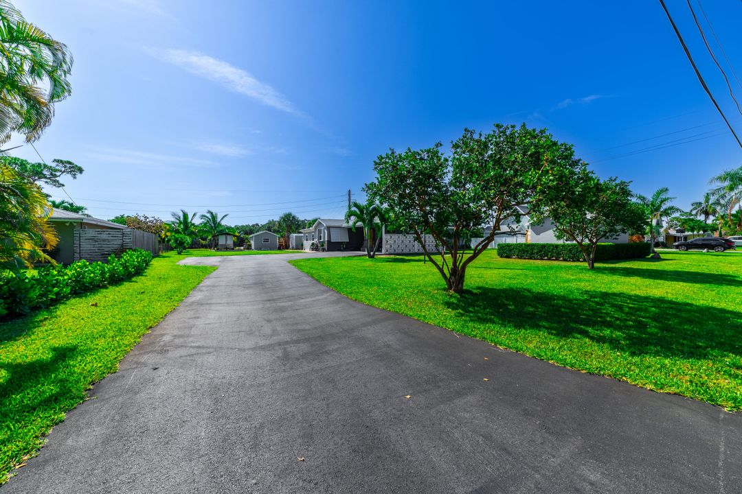 For Sale: $749,000 (4 beds, 3 baths, 1901 Square Feet)