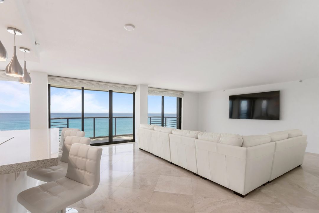 For Sale: $2,399,000 (2 beds, 2 baths, 1526 Square Feet)