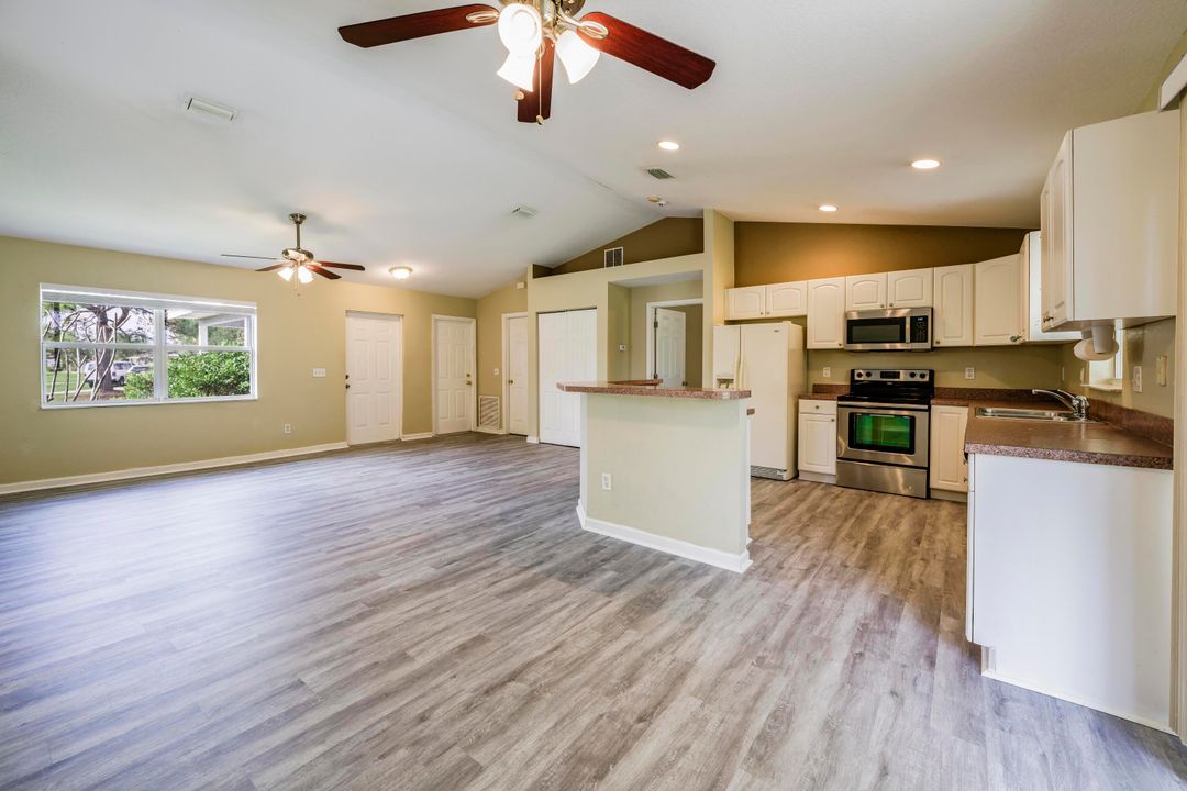 For Sale: $379,900 (3 beds, 2 baths, 1473 Square Feet)