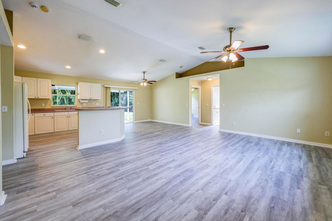 For Sale: $379,900 (3 beds, 2 baths, 1473 Square Feet)