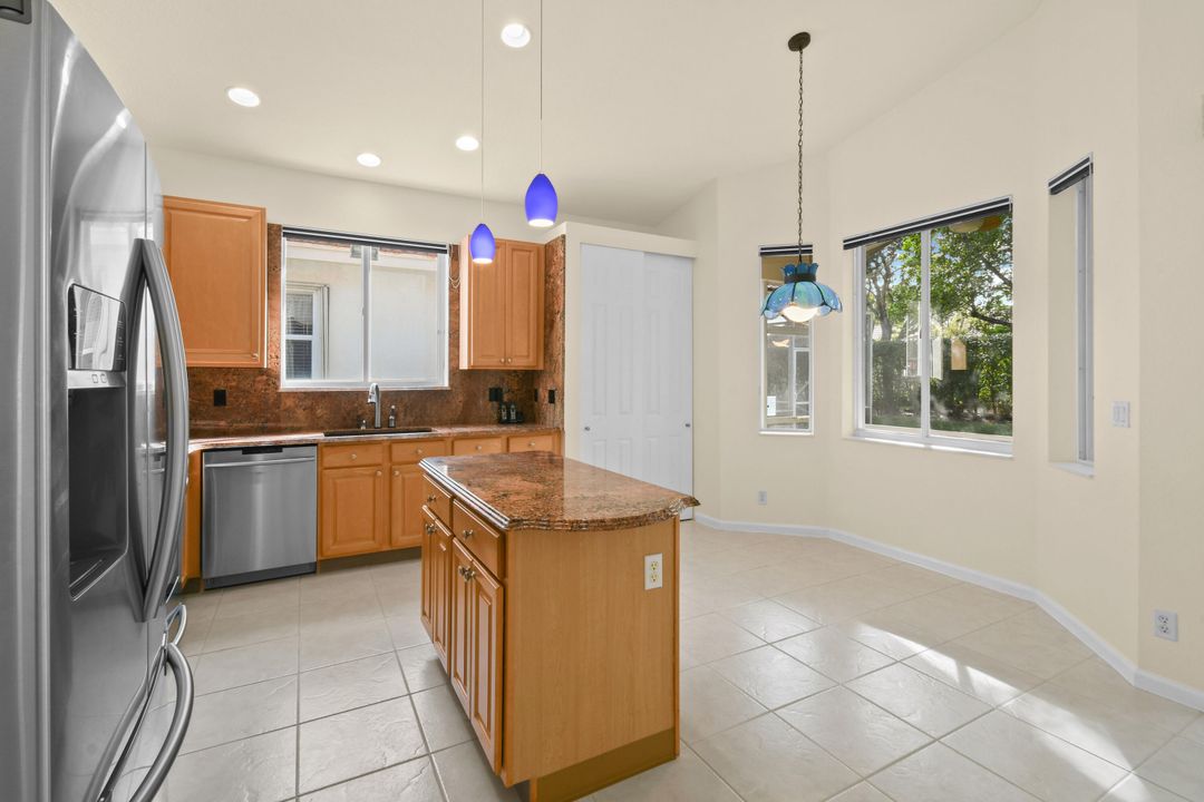 For Sale: $534,500 (3 beds, 2 baths, 2184 Square Feet)