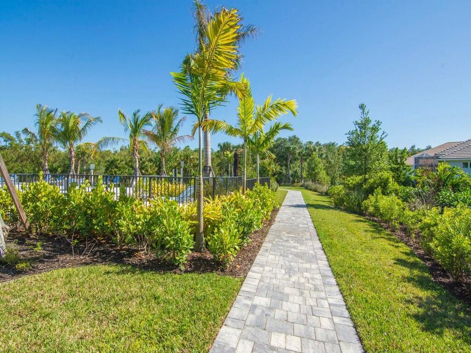 For Sale: $1,050,000 (3 beds, 3 baths, 2159 Square Feet)