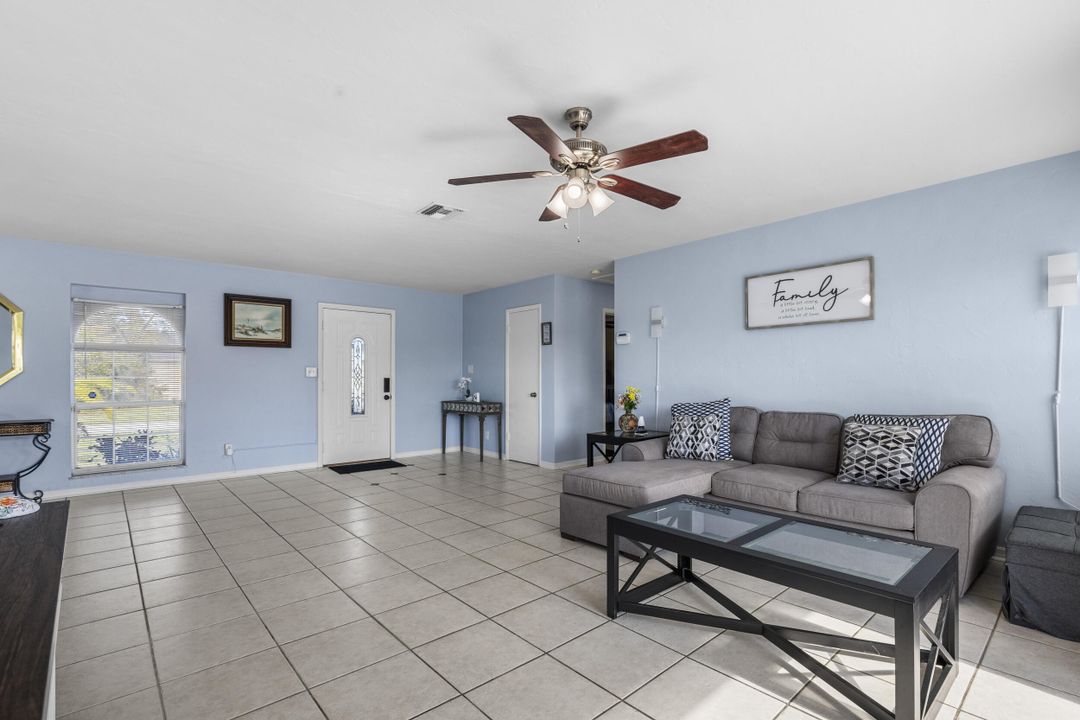 For Sale: $365,700 (3 beds, 1 baths, 1175 Square Feet)