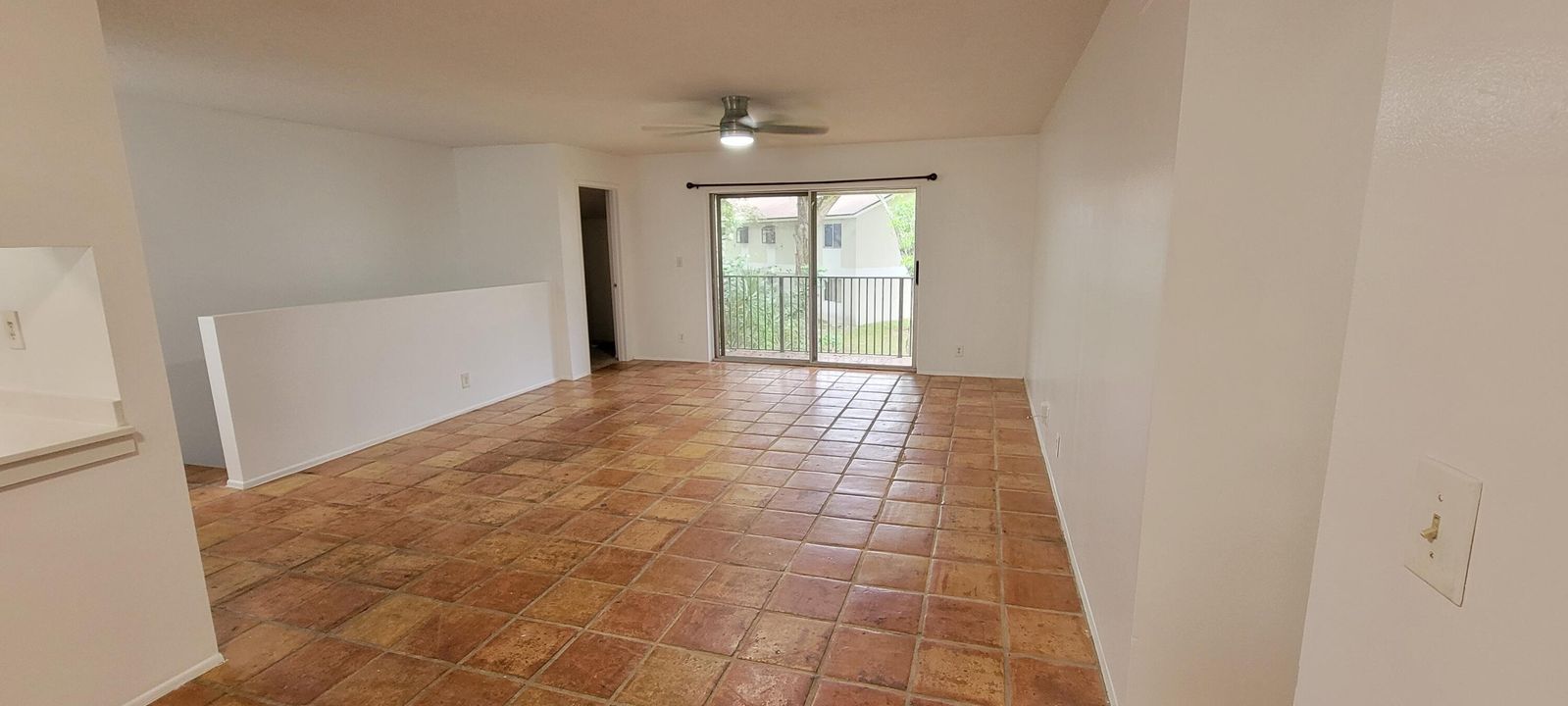 For Sale: $255,000 (2 beds, 2 baths, 1090 Square Feet)