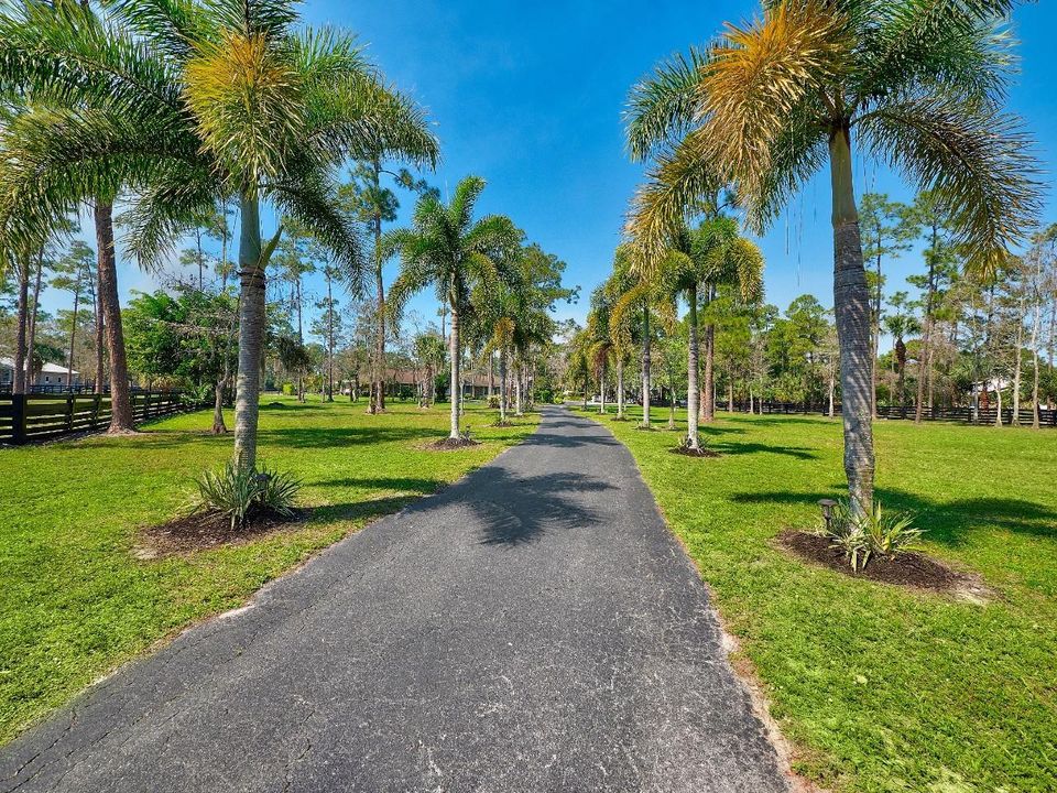 For Sale: $1,550,000 (5 beds, 3 baths, 3286 Square Feet)