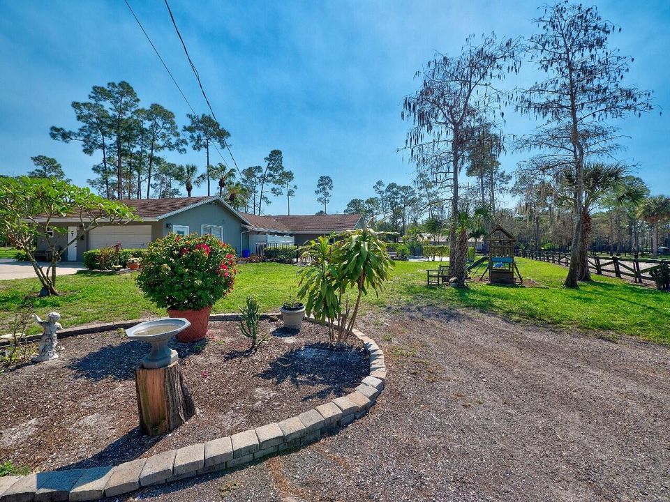 For Sale: $1,550,000 (5 beds, 3 baths, 3286 Square Feet)